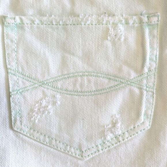 Abercrombie & Fitch Mint Green Distressed Jean Shorts - Size 4/27 - Picture 5 of 13